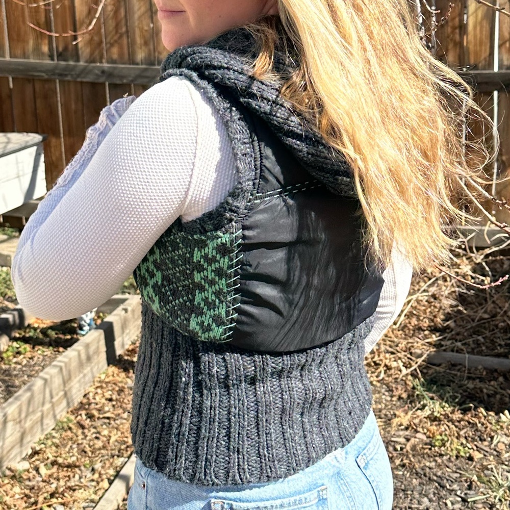 Free people size small wool and sweater puffer vest fair isle detail - Picture 3 of 14